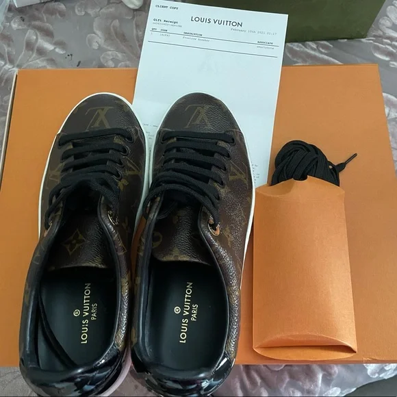 Louis Vuitton Front row Sneakers - Picture 6 of 8